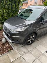 Ford Tourneo Connect 1.5 EcoBlue 88kW Auto Active... - Ford Tourneo Connect: 1.8