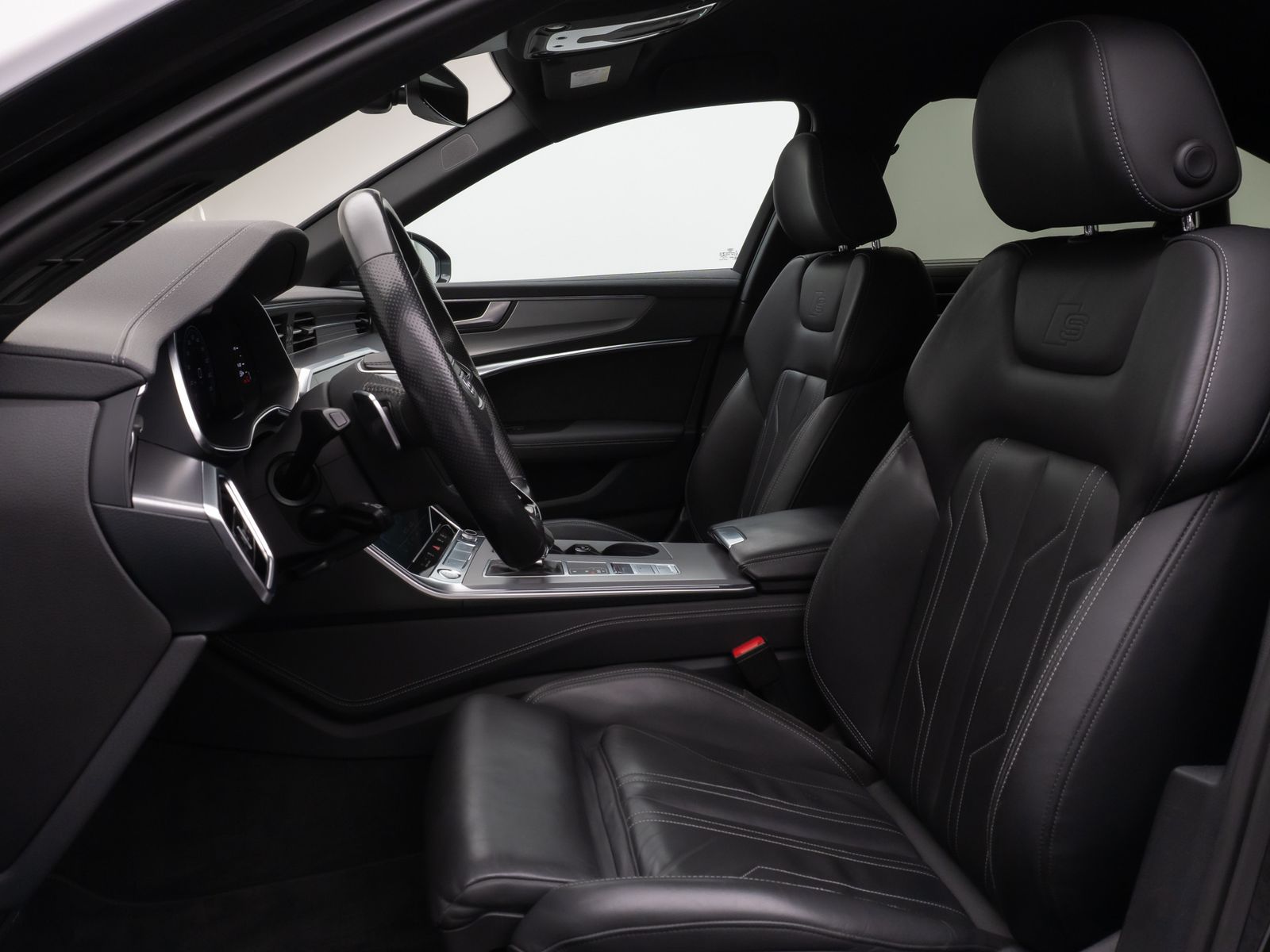 Fahrzeugabbildung Audi A6 Lim. 55 TFSI quattro S-Line + B&O SoftCl HUD