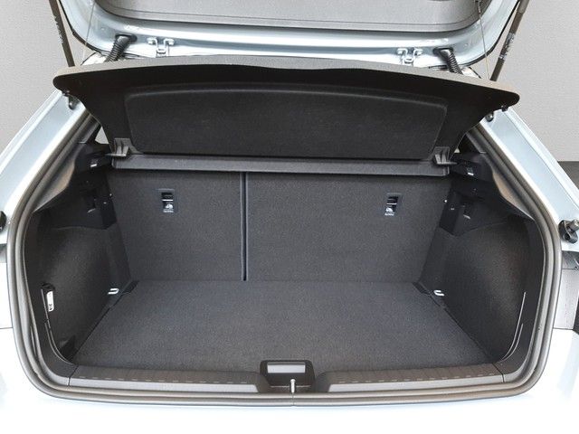 Fahrzeugabbildung Audi A1 allstreet 30TFSI S-tronic LED Kamera 17"