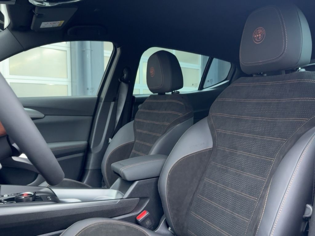 Fahrzeugabbildung Alfa Romeo Tonale Intensa Diesel MY25 INTENSA