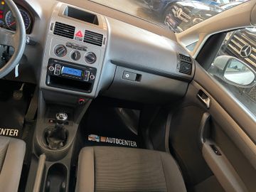 Volkswagen Touran Conceptline *KLIMA*TEMPOMAT*SZHZ*