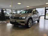 Volkswagen Highline 4M/Panorama/Leder/AHK/Virtual/LED/360° - Volkswagen Tiguan: Vollleder, Beheizbares Lenkrad