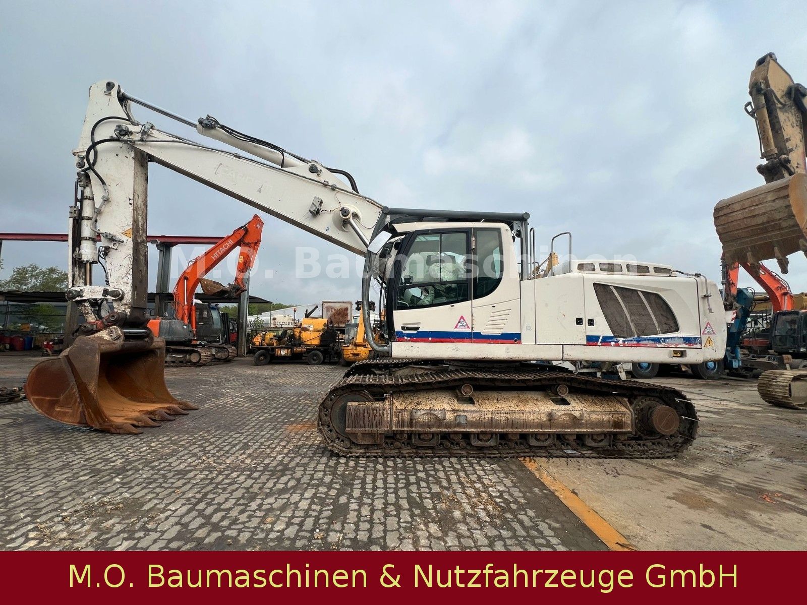 Fahrzeugabbildung Liebherr R 946 LC / AC / SW / Hammerline /