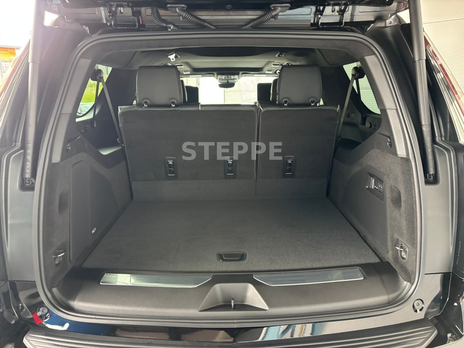 Cadillac Escalade FACELIFT MY26 6.2 V8 ESV Sport Platinum