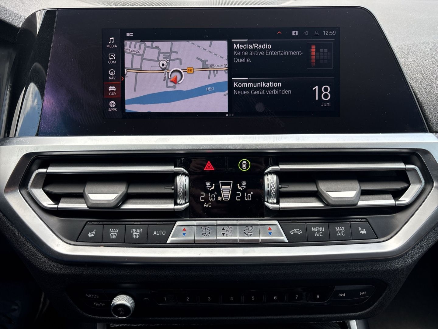 BMW 318 d Limousine M Sport Sportpaket Navi Leder Di foto 24