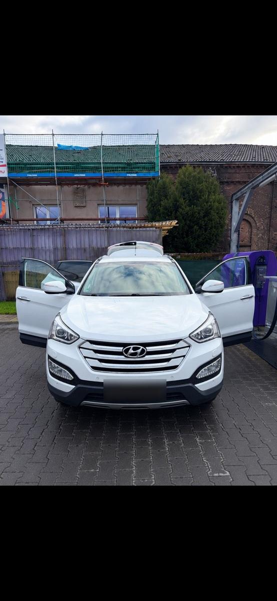 Hyundai Grand Santa Fe