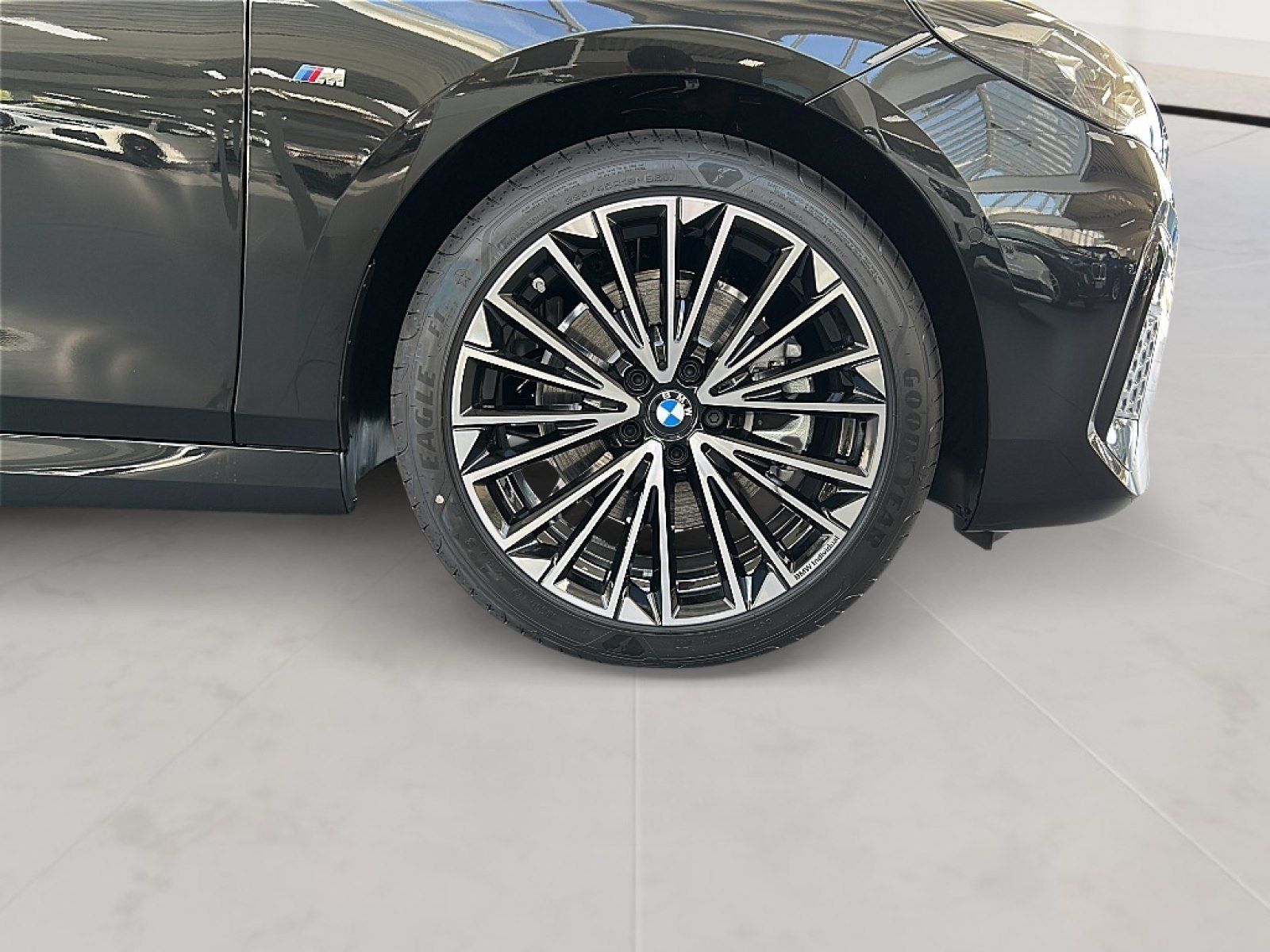 BMW 223 Active Tourer - Bild 9