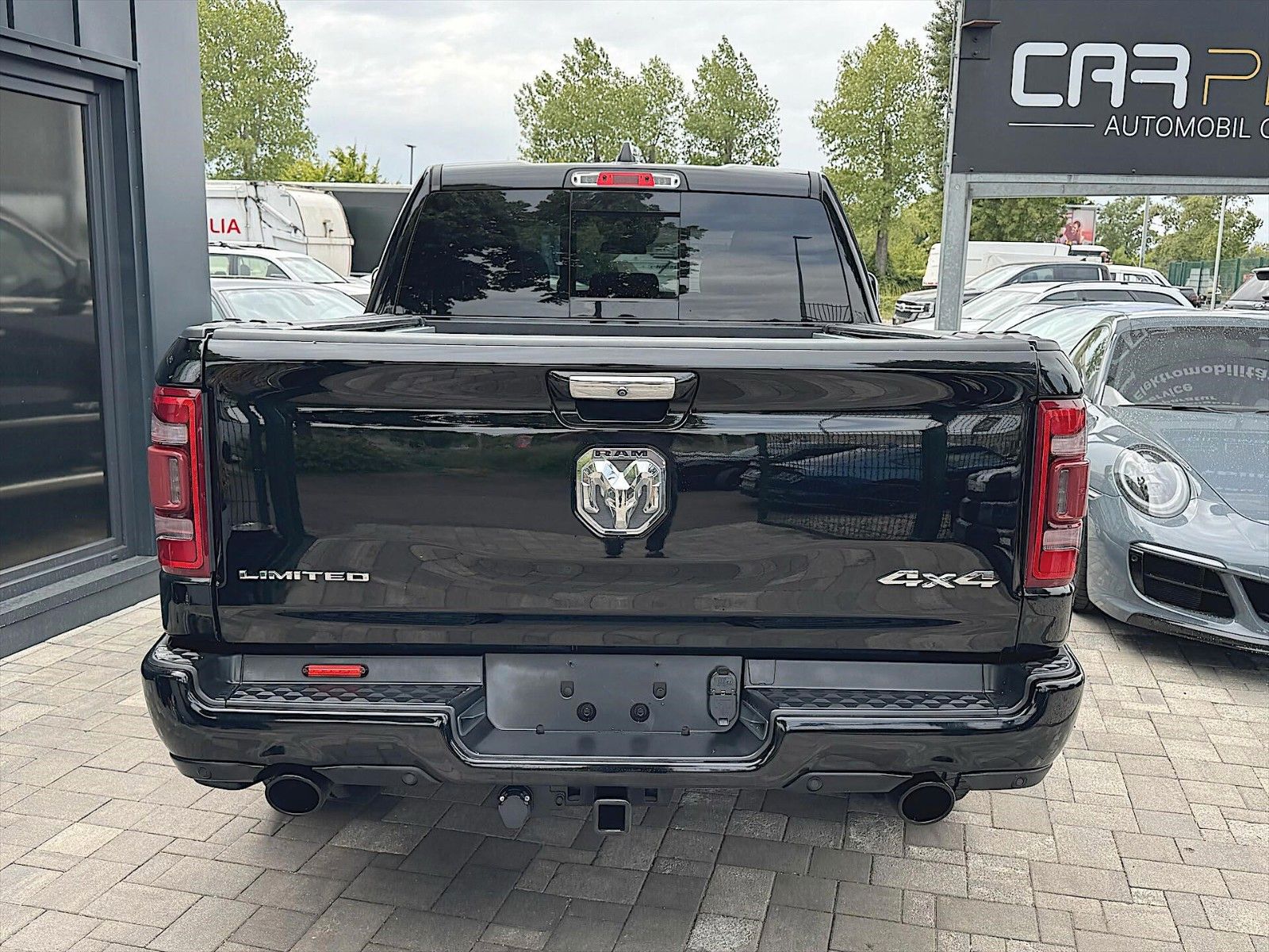 Fahrzeugabbildung Dodge RAM 5.7 V8 HEMI LIMITED 4x4 19% *Pano*Luft*ACC*