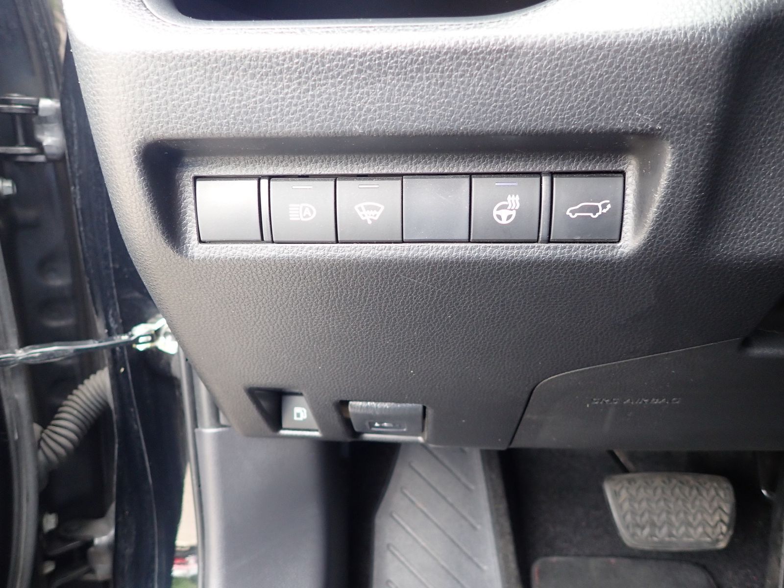 Fahrzeugabbildung Toyota RAV 4 Hybrid 4x2 Team Deutschland/NAVI/WKR/SH