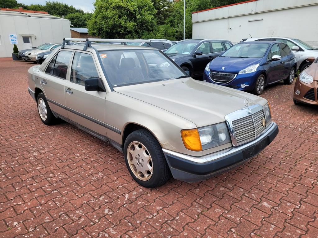 Mercedes-Benz E 200