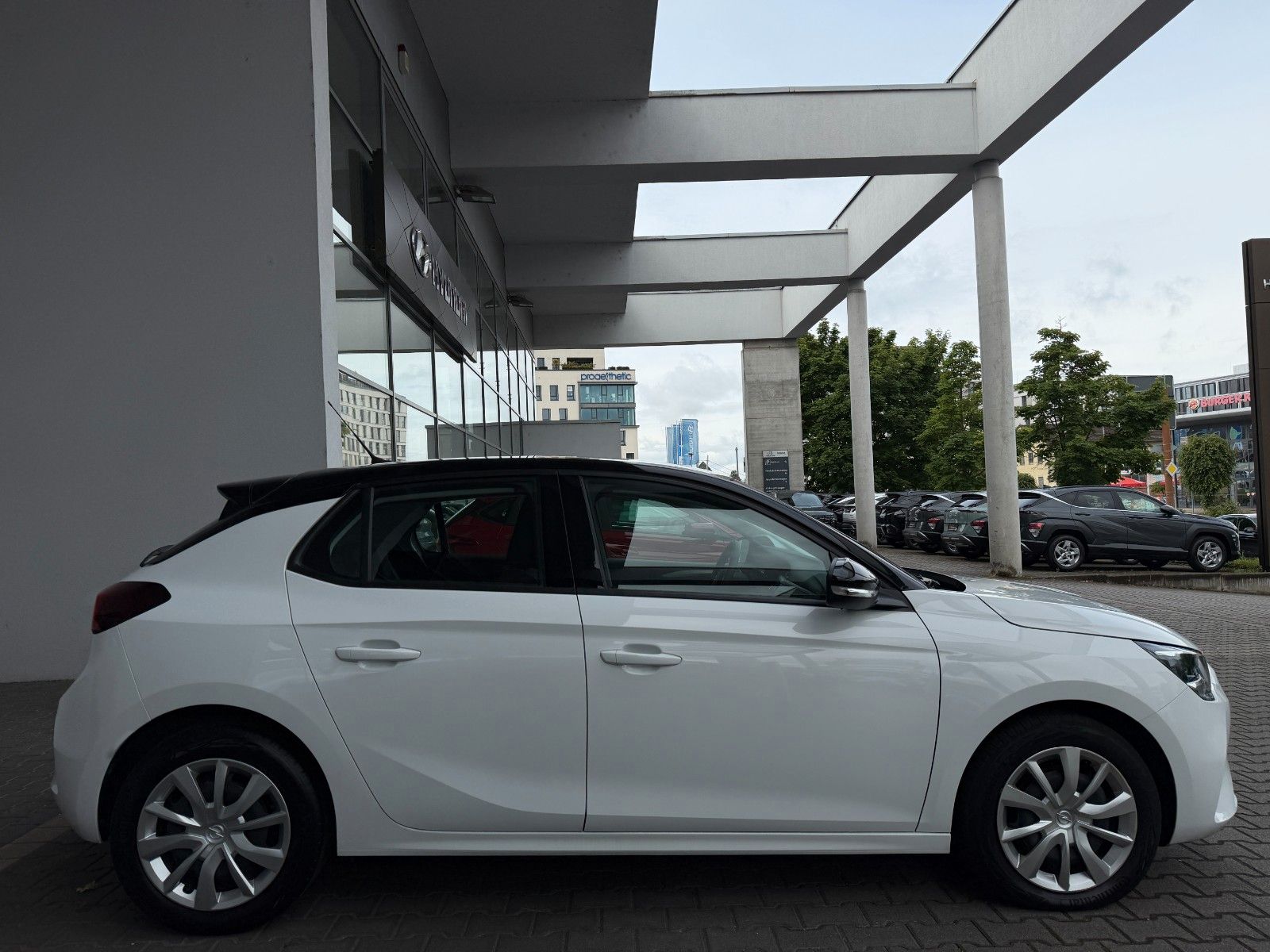 Fahrzeugabbildung Opel Corsa F Edition 100PS PDC/Tempomat!