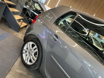 Volkswagen Golf V Lim. Tour *KLIMA*SZHZ*TEMPOMAT*AHK*