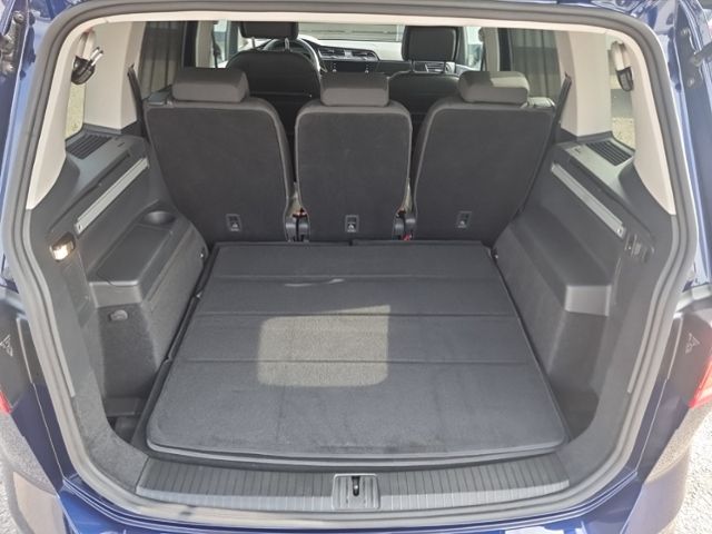 Fahrzeugabbildung Volkswagen Touran 2.0 TDI HIGHLINE 7-SITZER KAMERA AHK TRAI