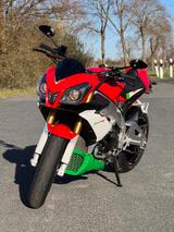 Aprilia V4R Tuono Tricolore - APRILIA TUONO V4 R