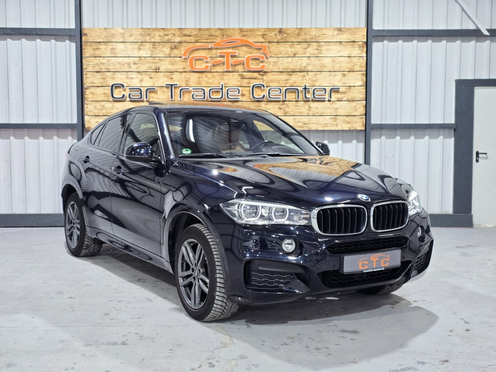 Fahrzeugabbildung BMW X6 xDrive 30d M-Paket/Schiebedach/GARANTIE+TÜV