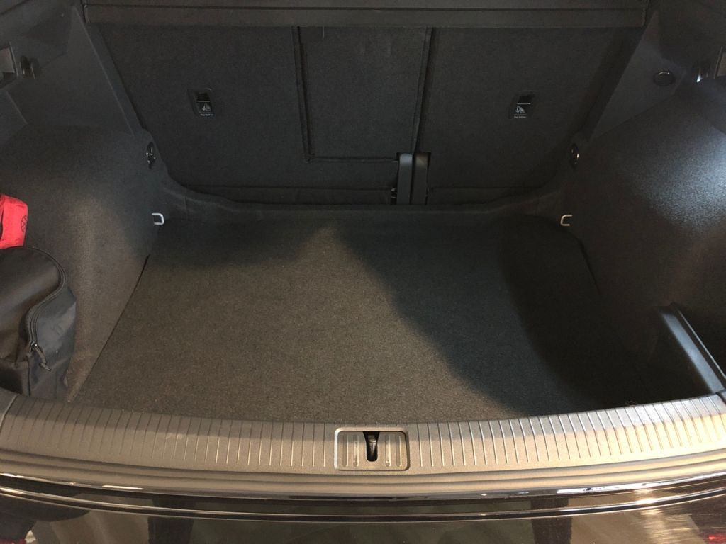 Fahrzeugabbildung Volkswagen Tiguan 1.5 TSI Life beheizbares Lenkrad Navi