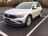 Volkswagen Tiguan 1.5 DSG Life 8-fach ACC AHK SHZ LED