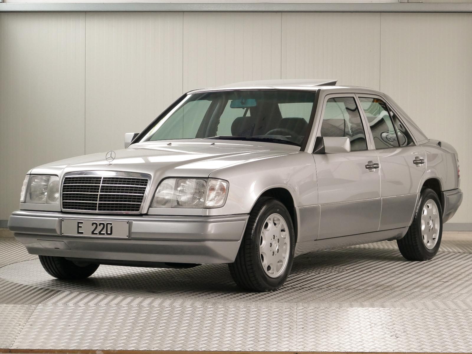 Mercedes-Benz E 220 W124 1. Hand 53.199 KM 5-Gang H-Kennz.