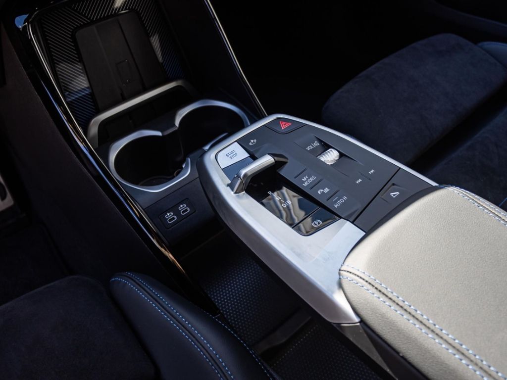 BMW iX2 - Bild 10