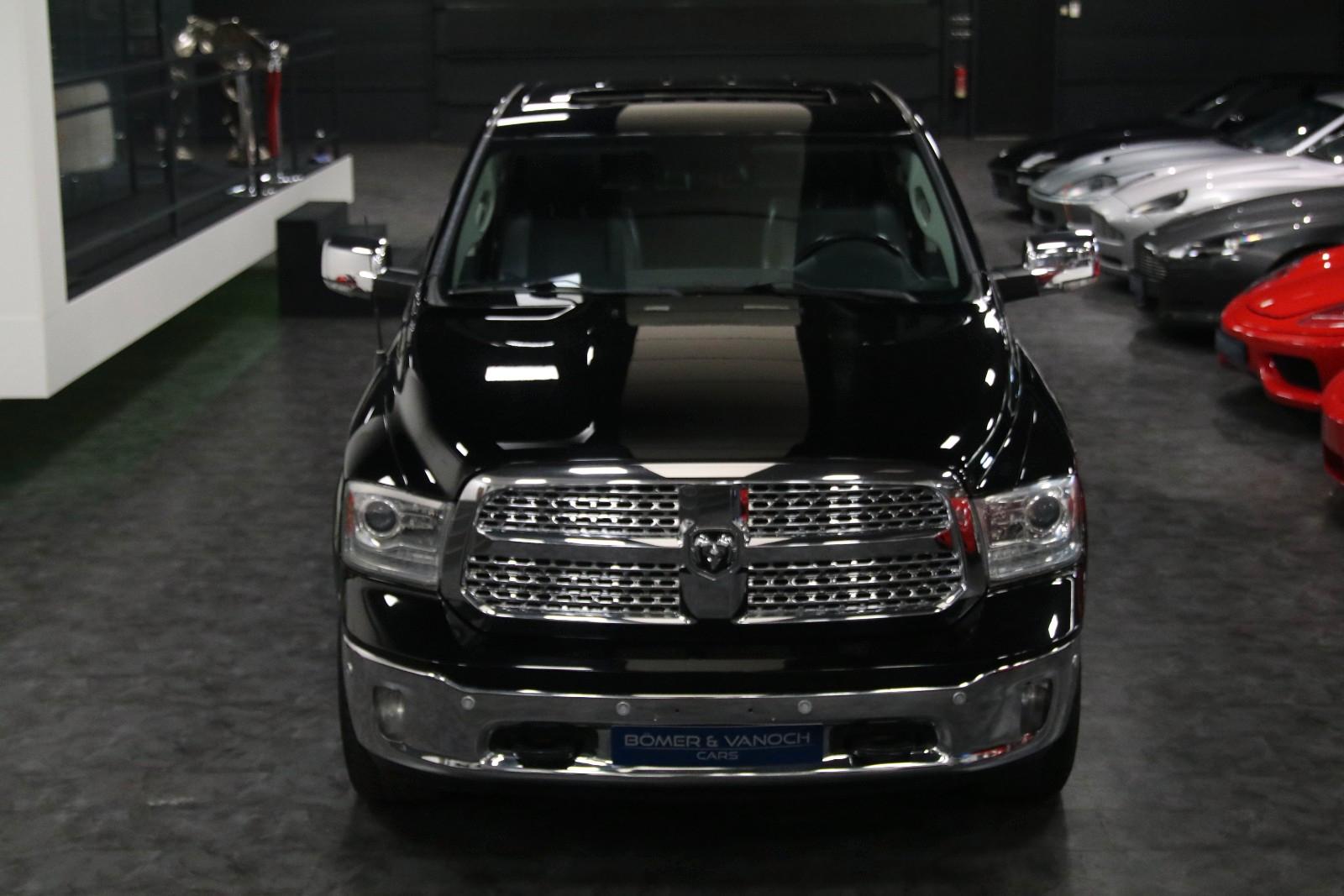 Dodge RAM 1500 4x4 5.7 V8 Hemi Laramie LPG