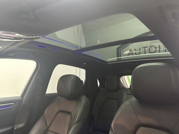 Porsche Cayenne - 10