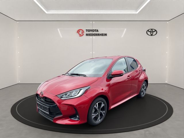 Toyota Yaris Hybrid Teamplayer LED+RFK+CARPLAY+KEYLESS