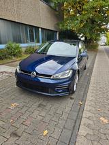 Volkswagen Golf 2.0 TDI SCR DSG Highline R-line - Volkswagen Golf R line mit Diesel-Antrieb