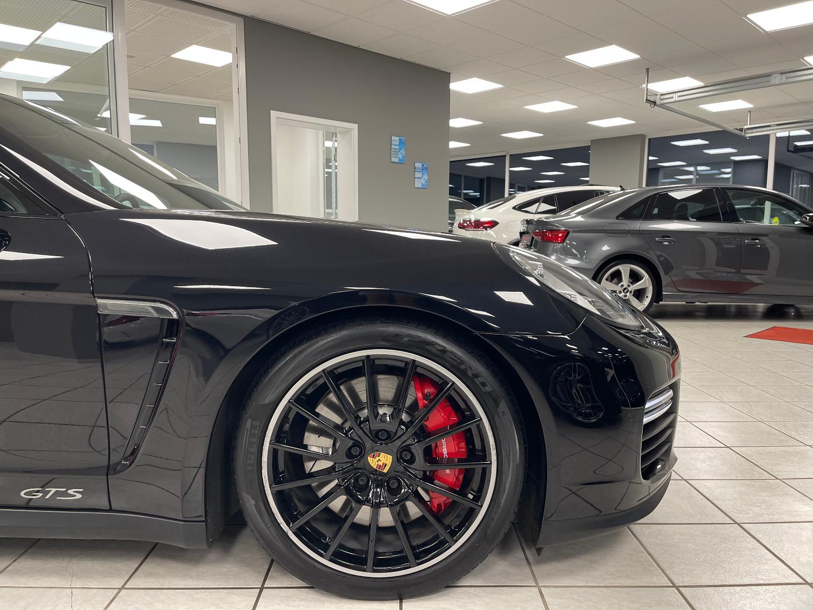Porsche Panamera GTS | 2.Hand | Sport-Chrono | Carbon |