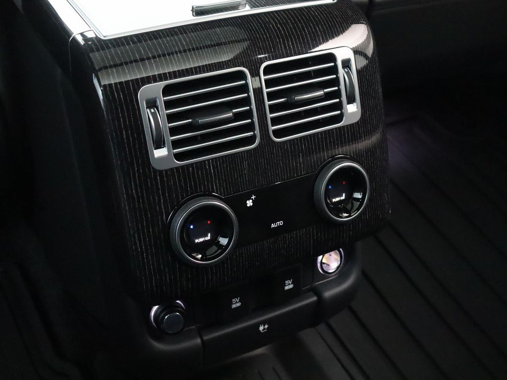 Land Rover Range Rover 5.0 V8 SC LWB Autobiography panorama