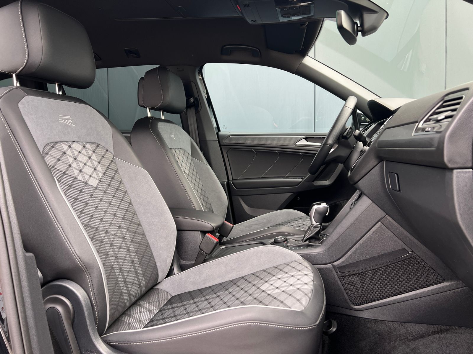 Fahrzeugabbildung Volkswagen Tiguan Allspace R-Line 2.0 TDI DSG 4MOTION *AHK,