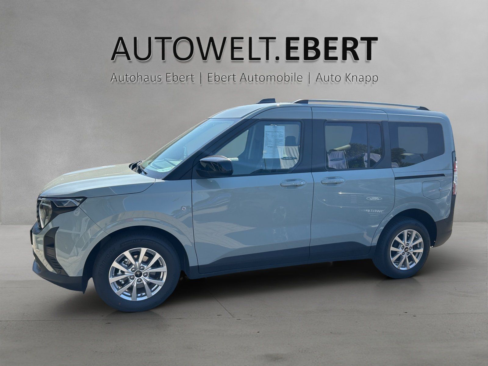 Fahrzeugabbildung Ford Tourneo Courier Titanium Automatik