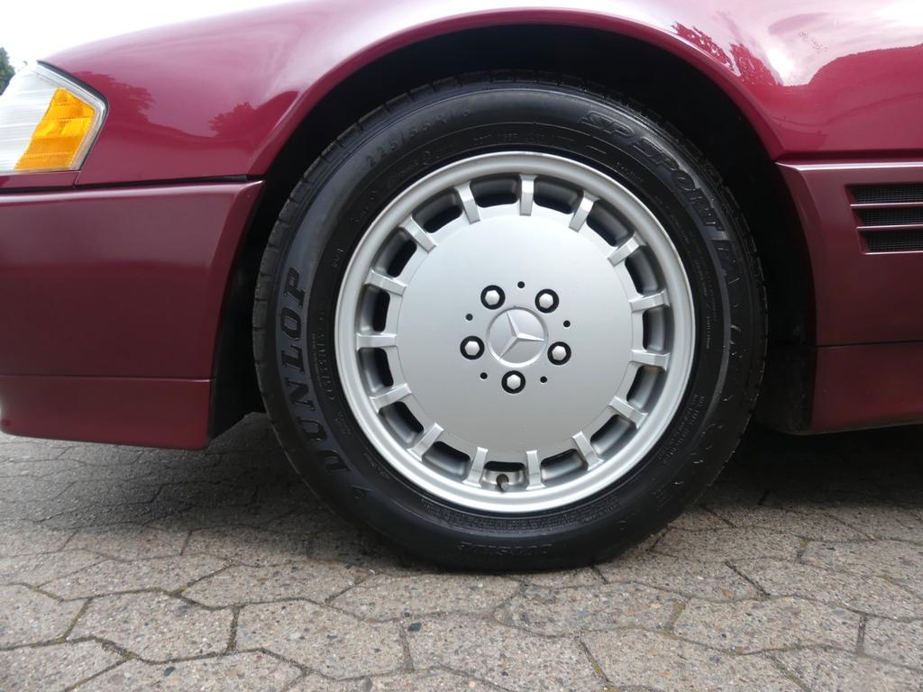 Mercedes-Benz SL 300