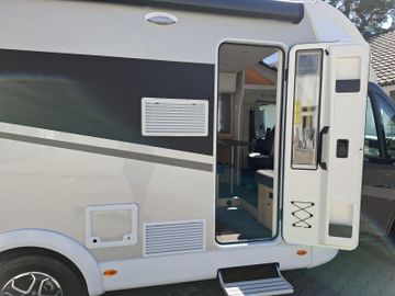 Sunlight Adventure T 67S Hubbett TV +Digital-Paket Solar