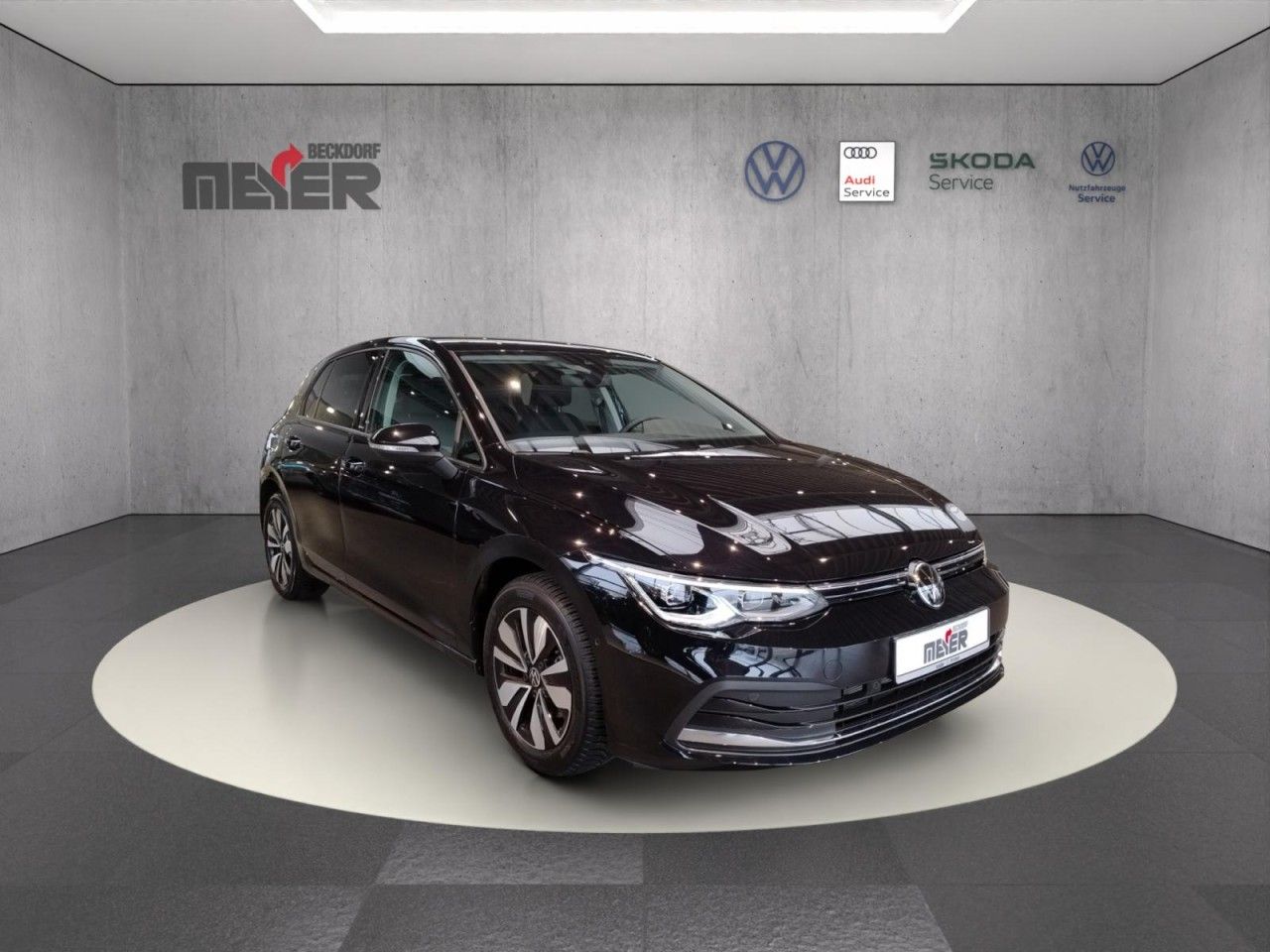 Golf MOVE 1.0 eTSI DSG Klima Navi Einparkhilfe