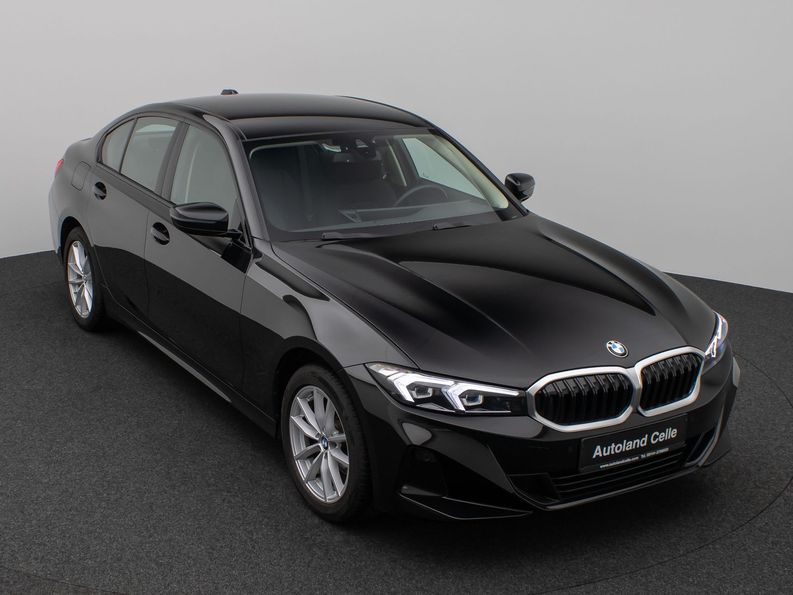 Fahrzeugabbildung BMW 318i DAB PDC Widscreen Geschwindigkeitsreg LED