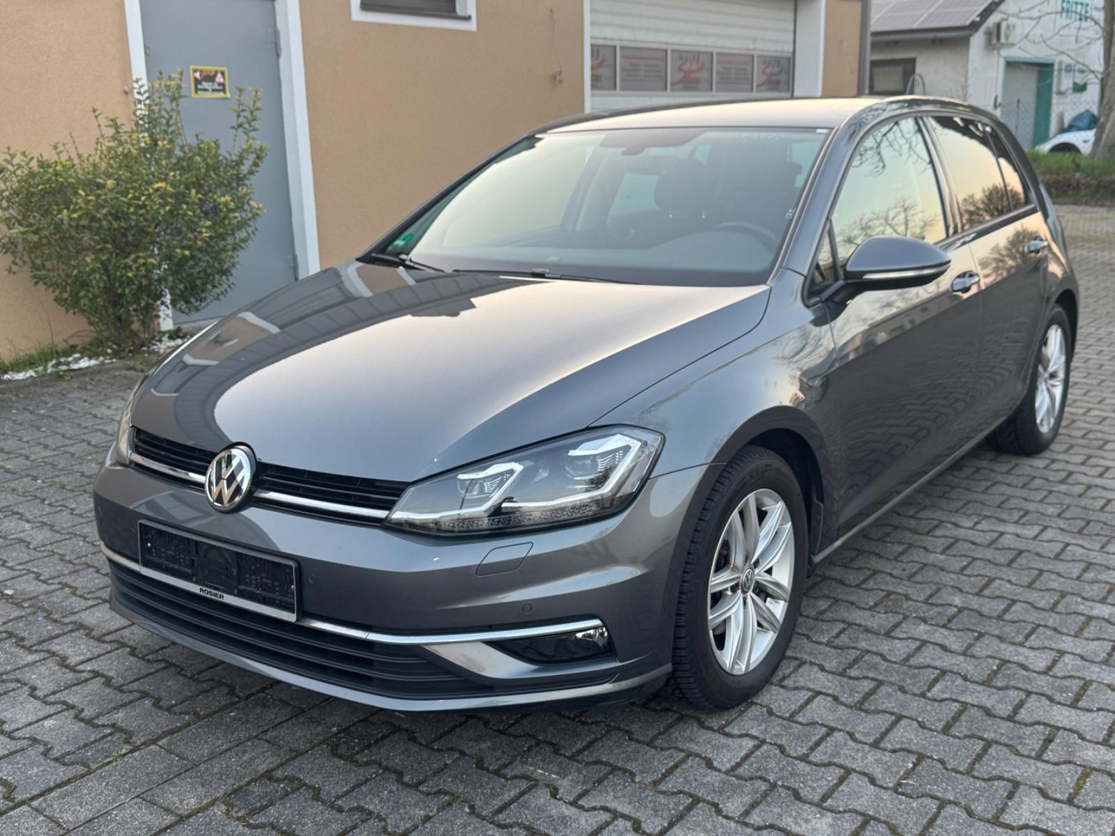 Volkswagen Golf VII Lim. ComfortlineBMT/Start-Stopp LED ACC