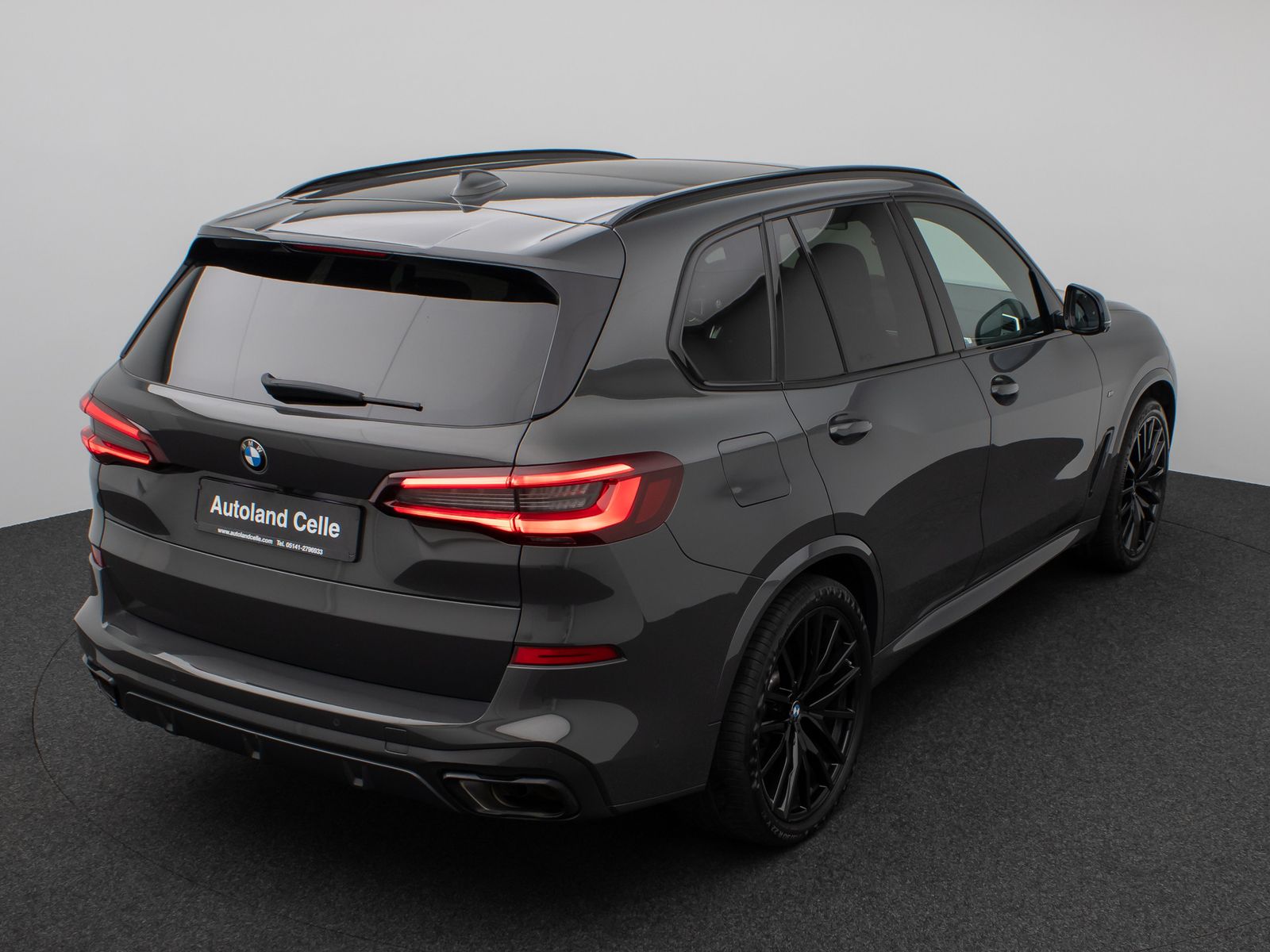 Fahrzeugabbildung BMW X5 M50i Panoram 360°HUD DAB HiFi Massage AHK 22"