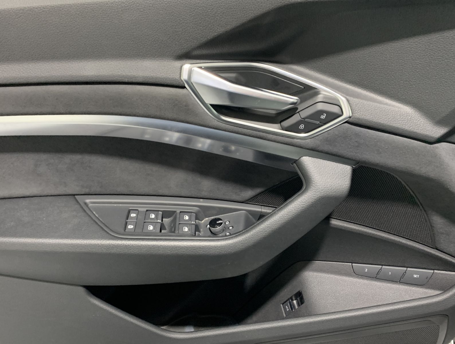 Fahrzeugabbildung Audi e-tron 55 Quattro*S-line*Leder*Matrix*HUD*AHK*