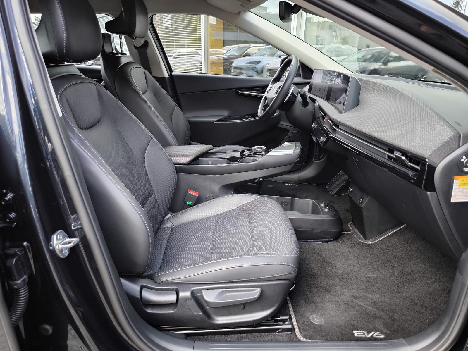 Fahrzeugabbildung Kia EV6 2WD NAVI+LED+SHZ+KAMERA+DAB+ACC+19"