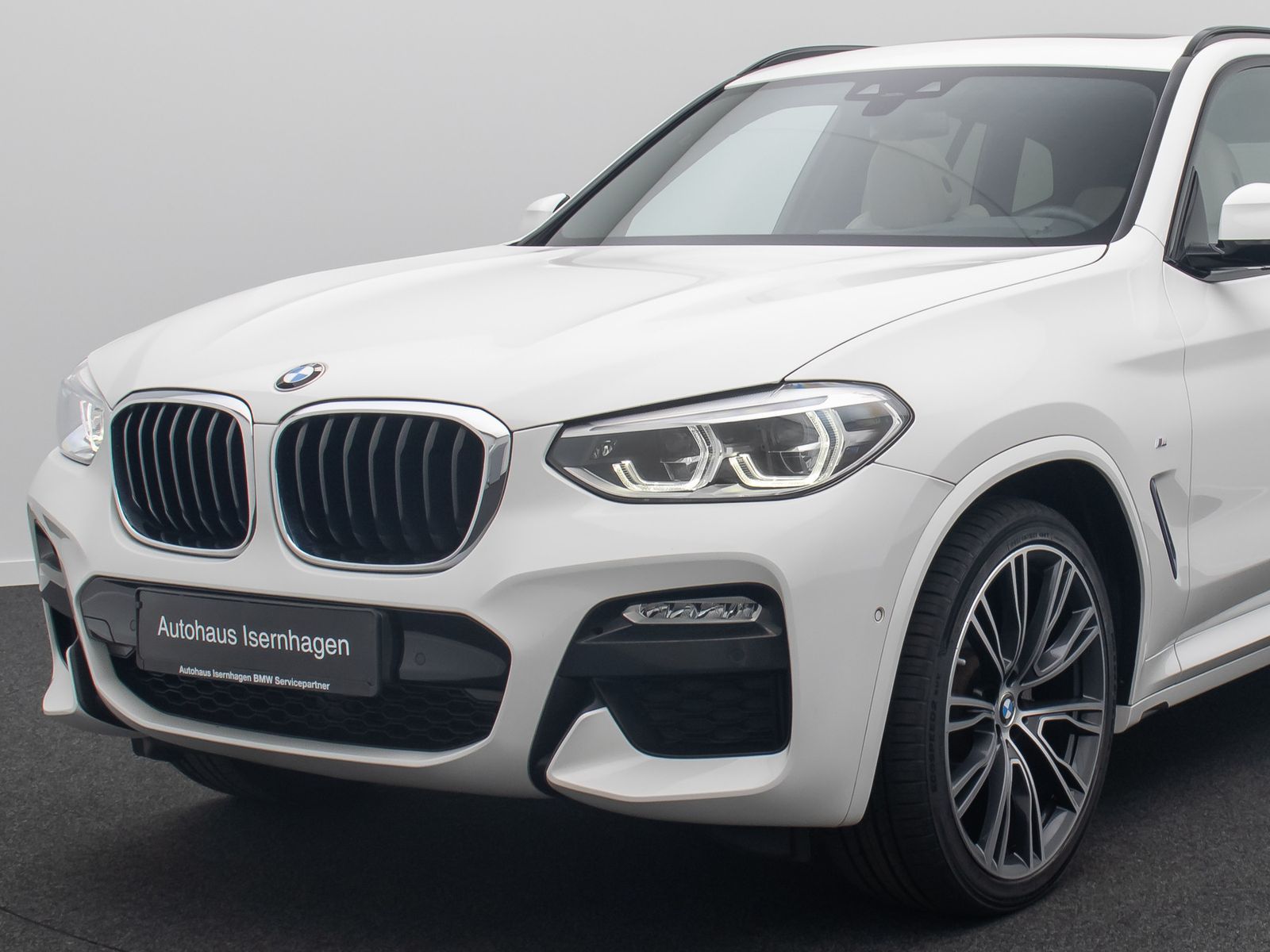 Fahrzeugabbildung BMW X3 xD20d M Sport Kamera Panorama HUD DAB HiFi