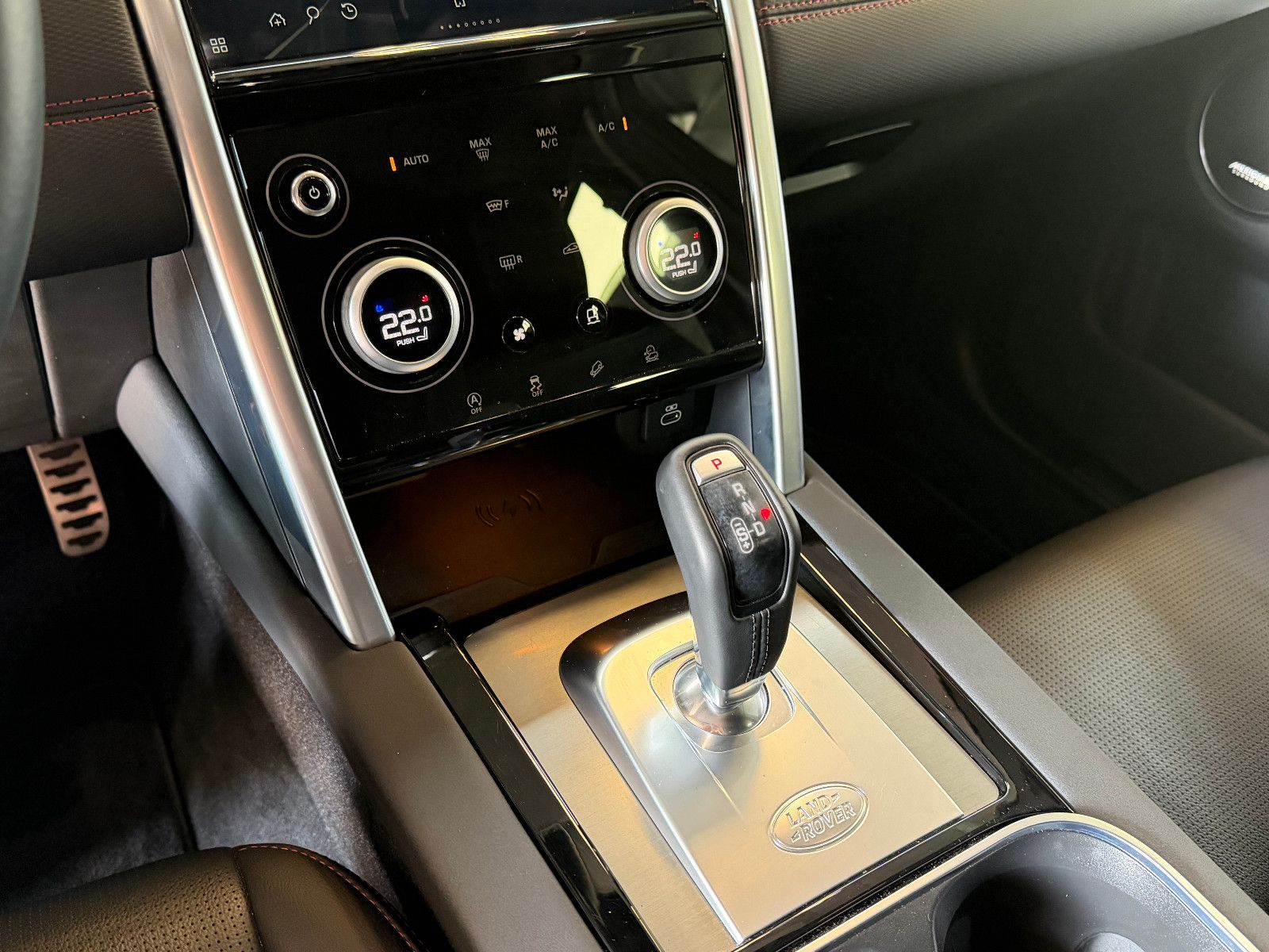Fahrzeugabbildung Land Rover Discovery Sport R-Dynamic /MERIDIAN/CARPLAY/KAM