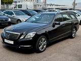 Mercedes-Benz E 350 T-Modell 4Matic 7 SITZER LEDER KAMERA - Mercedes-Benz E 350 aus 2010: 4matic