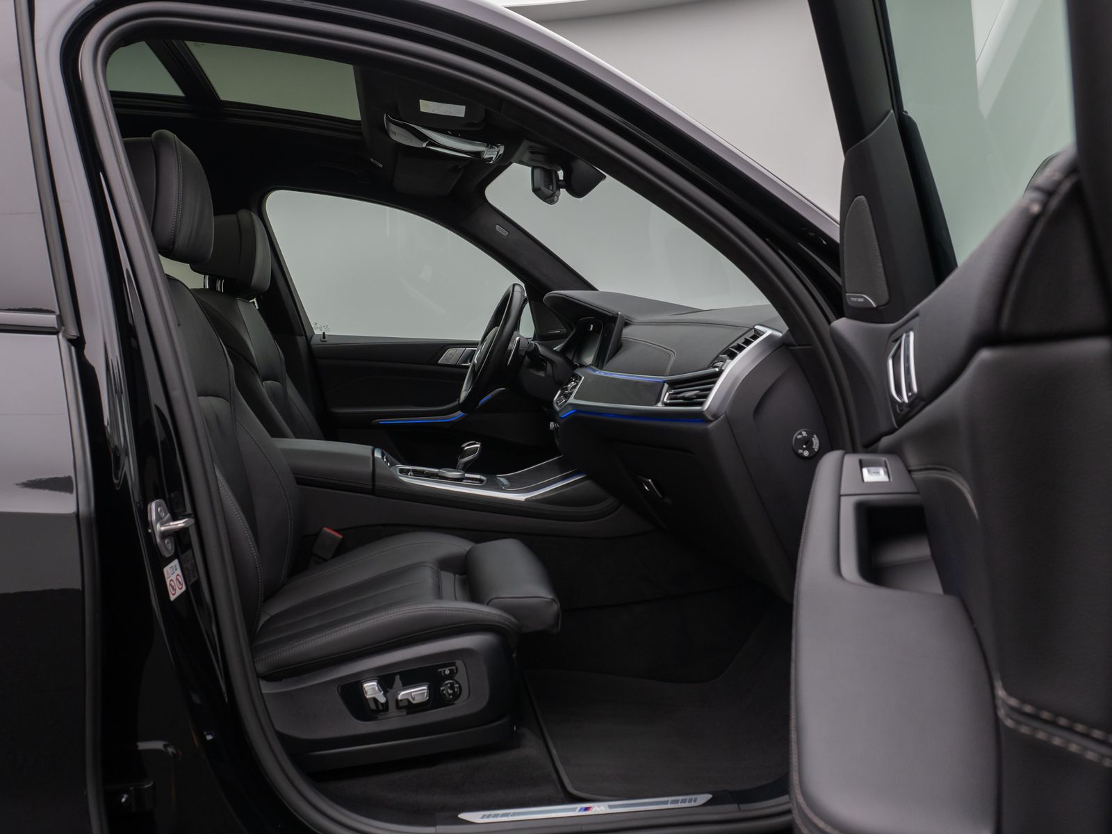 Fahrzeugabbildung BMW X7 xD40d M Sport 360°HUD DAB H/K SoftCl DisplKey