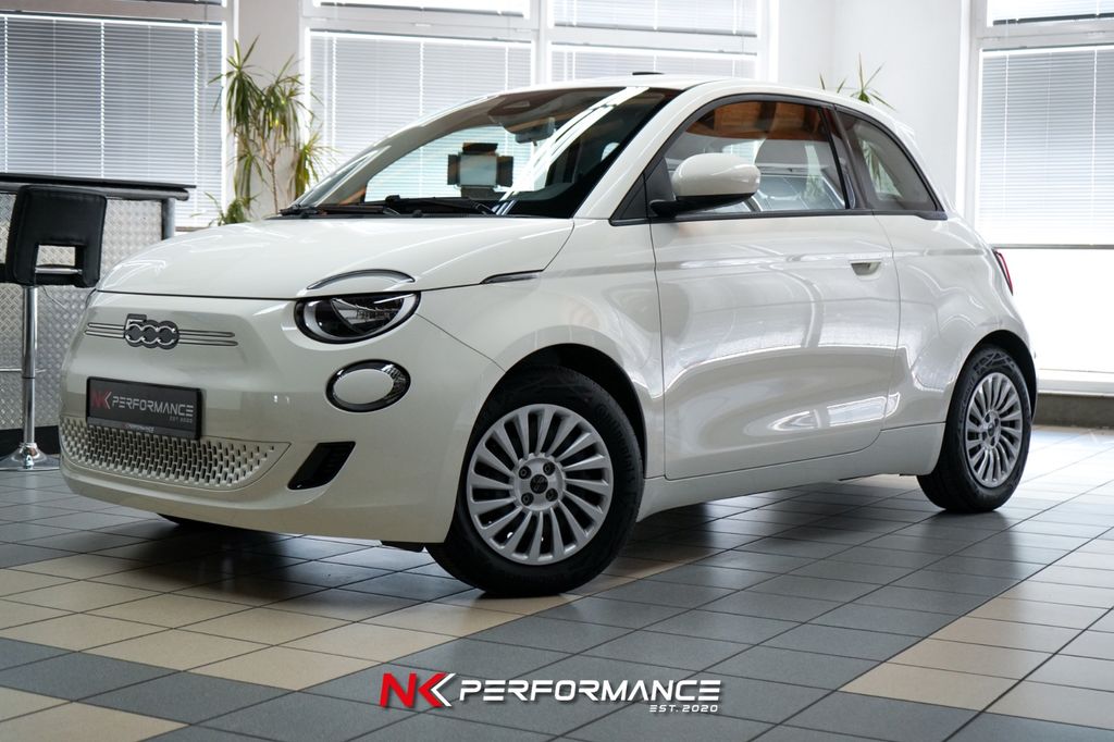 FIAT 500e ICON / 10,25" DISPLAY / KLIMA / CARPLAY