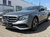 Mercedes-Benz E 220 d AVANGARDE*NIGHT-PAKET*NAVI*KAMERA*LED* - Mercedes-Benz: Avangarde