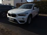 BMW X1 sDrive20i Advantage - Rentner - Scheckheft - : Geländewagen, Rent