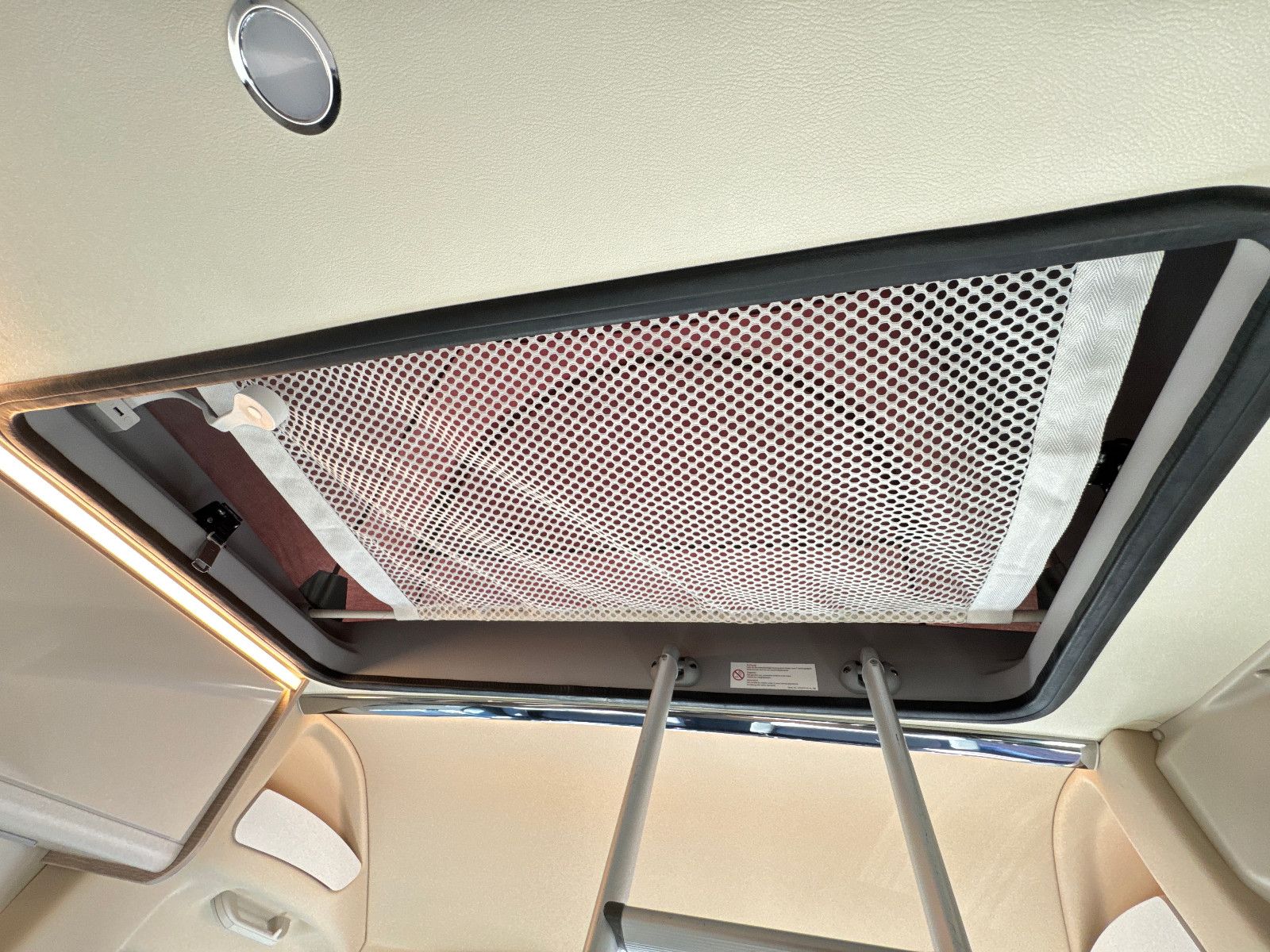 Fahrzeugabbildung Bürstner Campeo Black Forest C 600 AUFSTELLDACH SHZ NAVI+