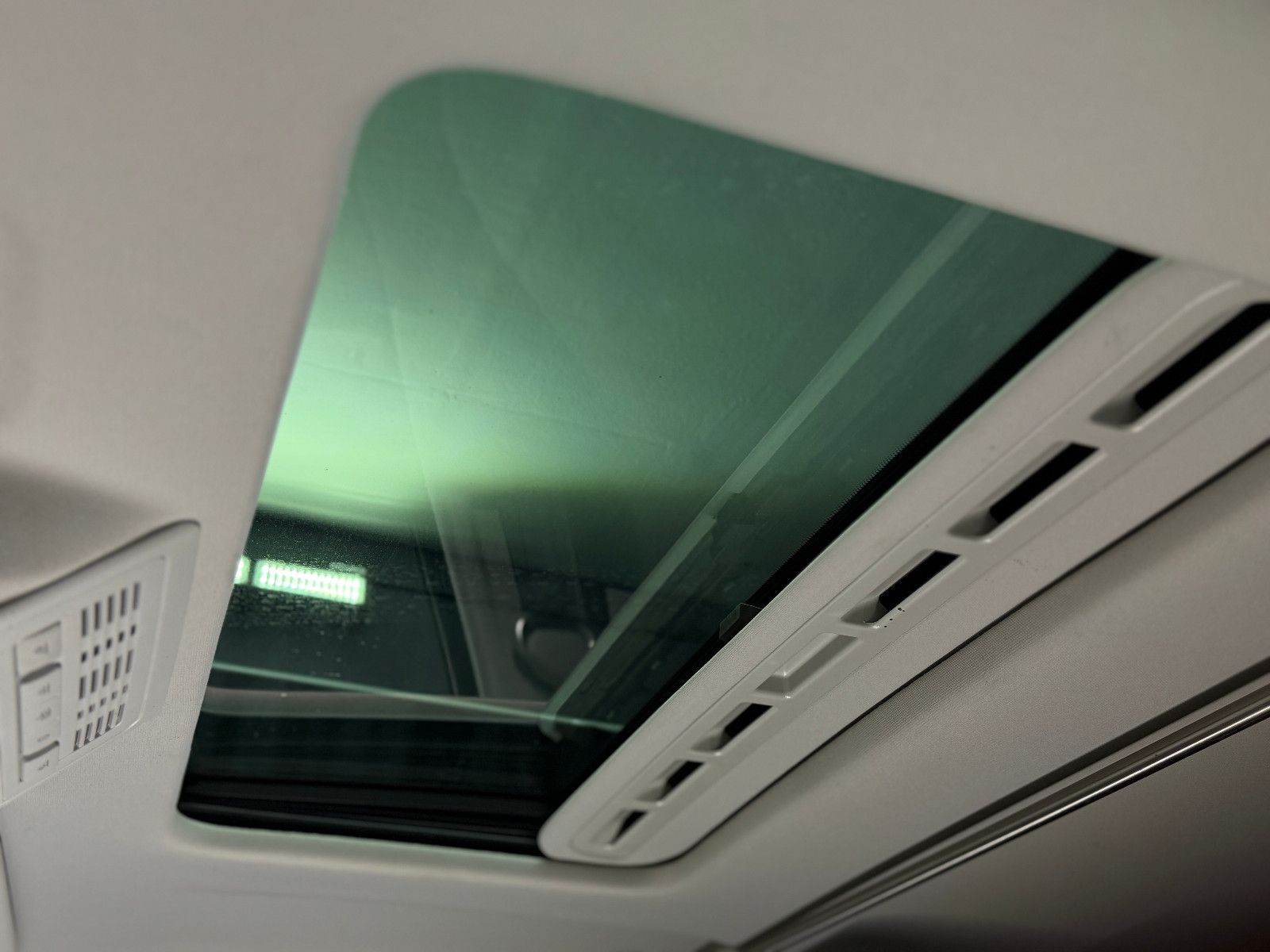 Fahrzeugabbildung Volkswagen T5 Transporter Kasten |KLIMA|1.HAND|RECARO|UMBAU