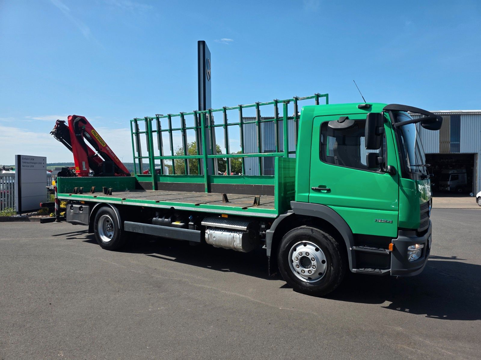 Fahrzeugabbildung Mercedes-Benz Atego 1324 L Glasreff Palfinger PK 12.501 Funk