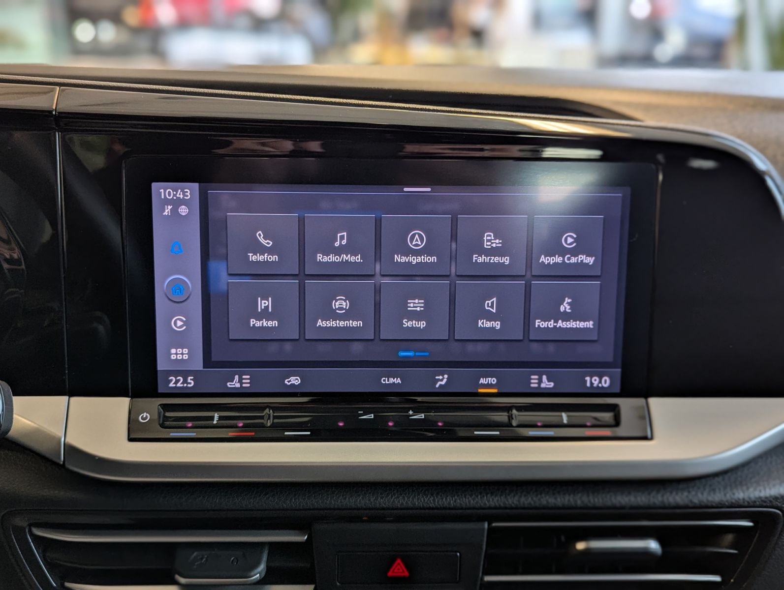 FORD Tourneo Connect L2 Titanium 7-Sitze Bi-LED Cam A - Image 33